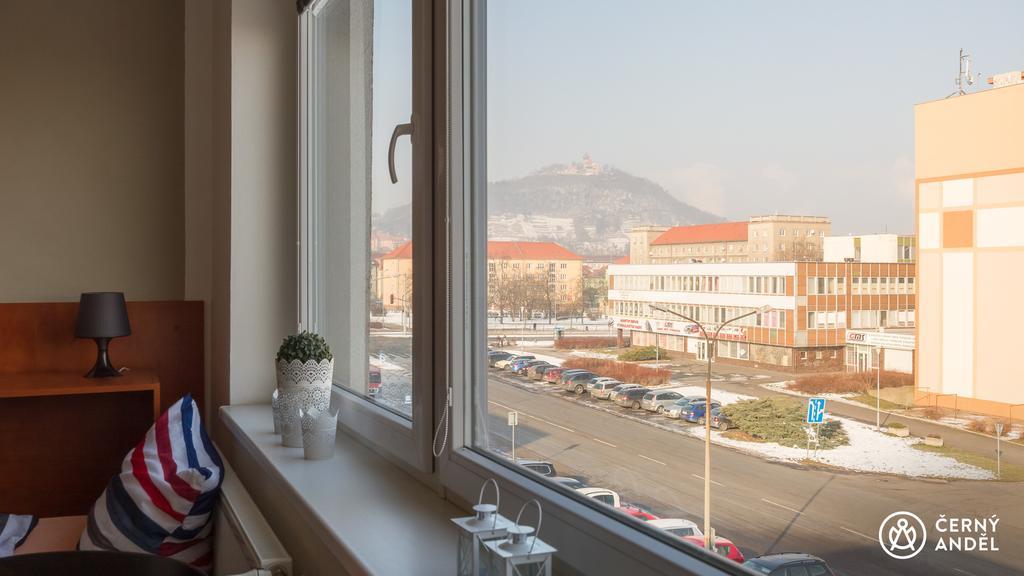 Cerny Andel Hotel Most Bagian luar foto