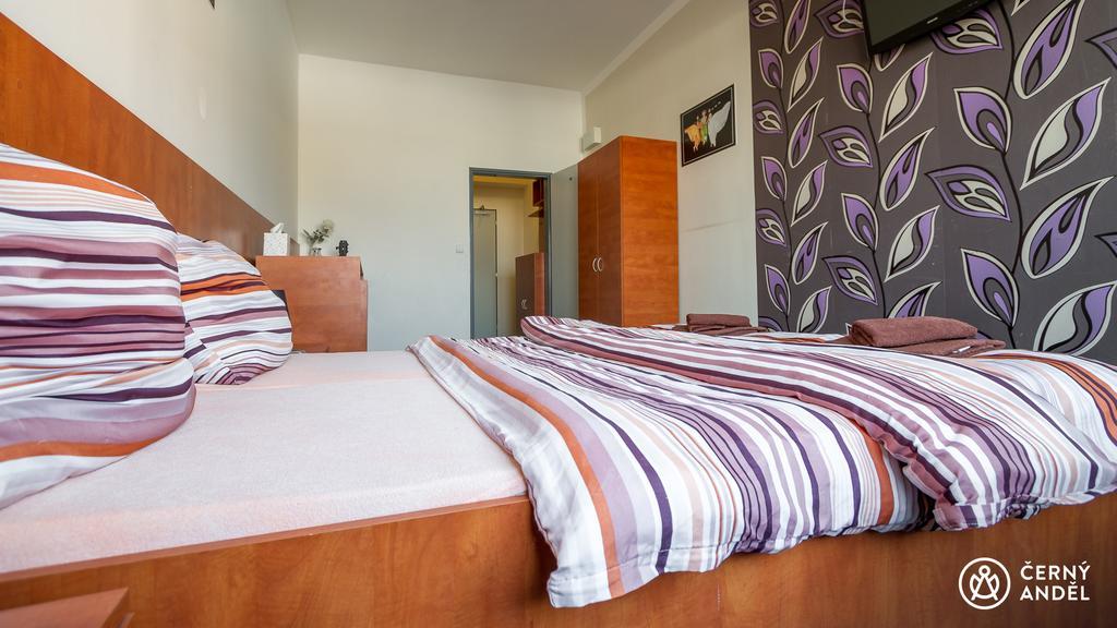Cerny Andel Hotel Most Bagian luar foto